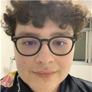 Persona extrovertida y amable dispuesto a enseñar de manera divertida